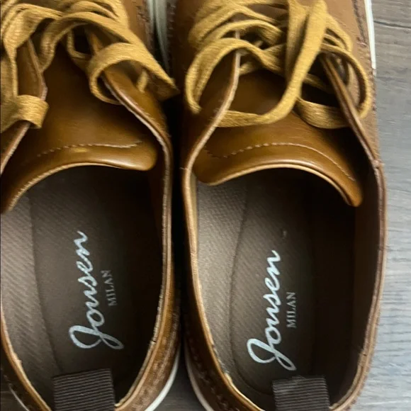 Elegant Tan Leather Derby Shoes - Picture 6 of 8